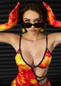 Проститутка Аврора +7(981)136-33-84 с 2 размером груди предлагает профессиональные секс и интим услуги возле метро Гостиный двор в городе Санкте-Петербург