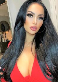 Проститутка Лариса +7(981)155-42-85 с 1 размером груди предлагает профессиональные секс и интим услуги возле метро Невский проспект в городе Санкте-Петербург