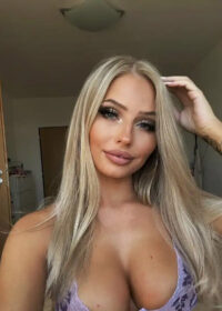 Индивидуалка Фелиция +7(981)289-01-65 с 3 размером груди предлагает профессиональные секс и интим услуги возле метро Пролетарская в городе Санкте-Петербург